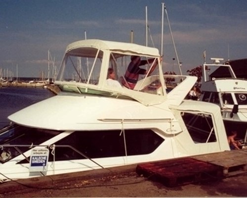 Bayliner Carisma