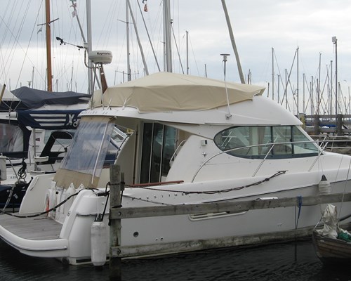 Jeanneau prestige 32 flybridge presenning