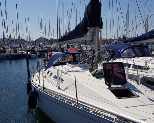 Beneteau First 375