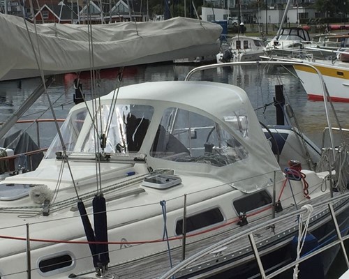 Hanse 371