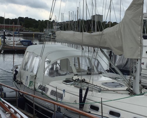 Hanse 371